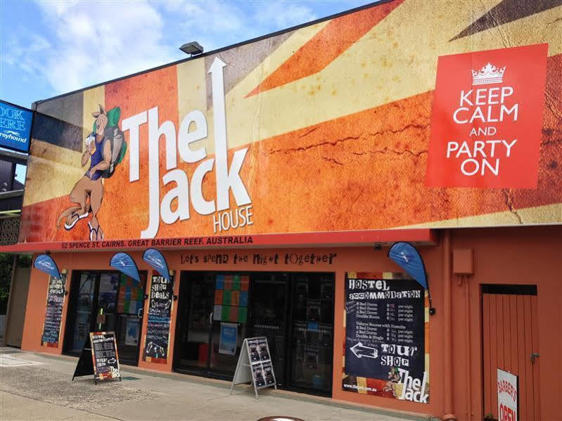 The Jack Backpackers Hostel Cairns Exterior photo